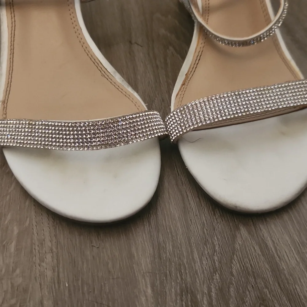 🌞2/$30 // STEVE MADDEN: Crystal Crisscross Strap Wedge Sandals - Picture 5 of 13